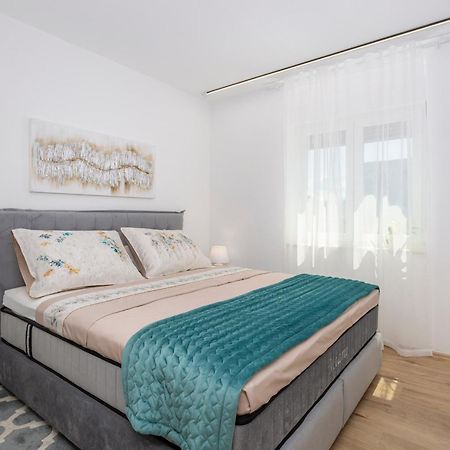 Brand New Apartment Close To The Beach, City Center And University Of Rijeka - Apartment Karlo Екстериор снимка