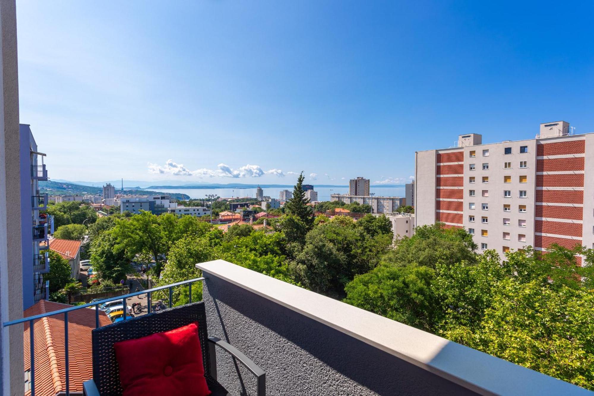 Brand New Apartment Close To The Beach, City Center And University Of Rijeka - Apartment Karlo Екстериор снимка